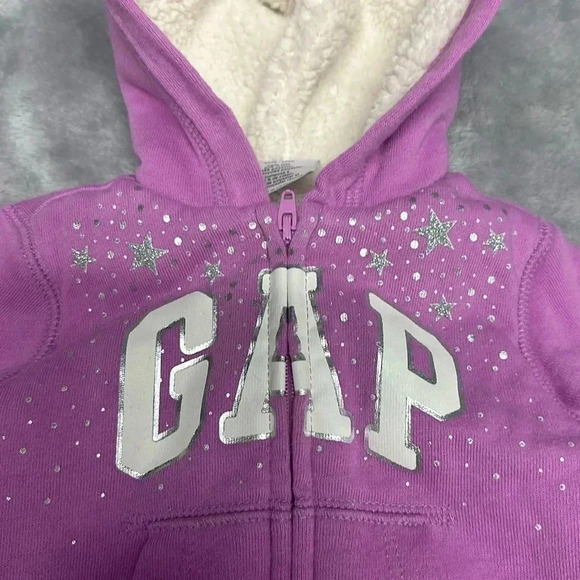 NWOT - GAP - full zip hoodie.  Size 3-6 months - Picture 2 of 5